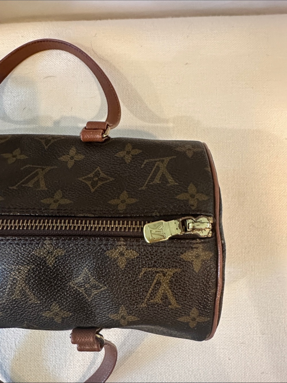Louis Vuitton Monogram Papillon 30 in Excellent Condition - Picture 6 of 11